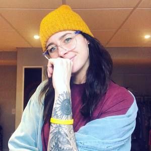 Meet your Posher, Vanessa